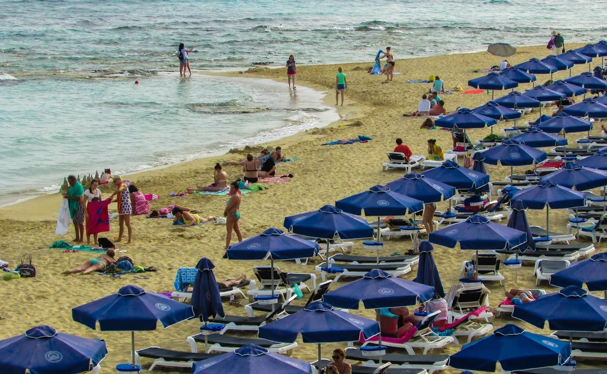 «Русский Экспресс» отвезет на Кипр за 162 тысячи рублей на двоих ...